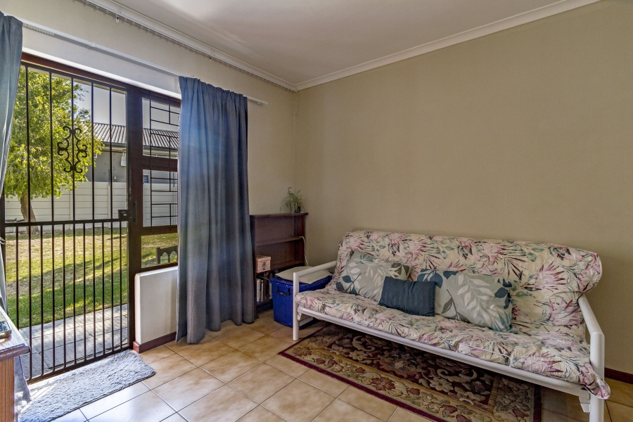 2 Bedroom Property for Sale in Twin Palms Western Cape